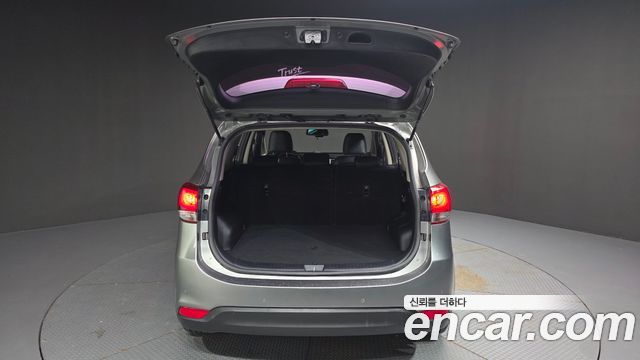 Kia Carens 1.7 VGT Luxury 2014 — фото 19