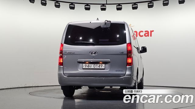 Hyundai Grand Starex 3-Seater VAN Smart 2017 — фото 4
