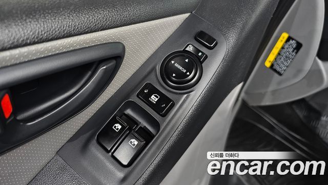 Hyundai Grand Starex 3-Seater VAN Smart 2017 — фото 12