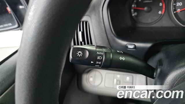 Hyundai Grand Starex 3-Seater VAN Smart 2017 — фото 14