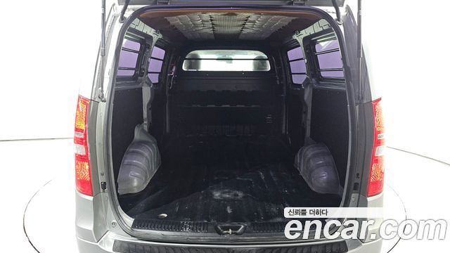 Hyundai Grand Starex 3-Seater VAN Smart 2017 — фото 20