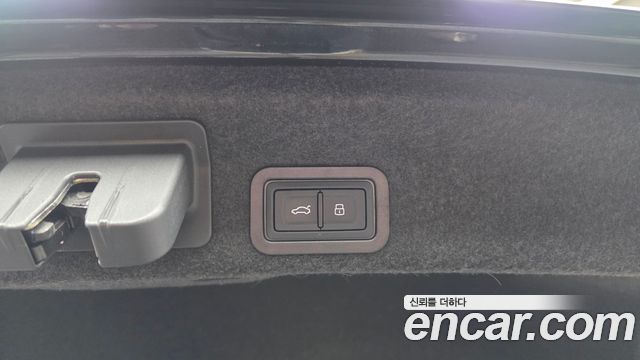 Audi A6 (C8) 40 TDI Quattro Premium 2023 — фото 29