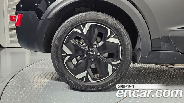 Kia Niro EV Air 2023 — фото 5