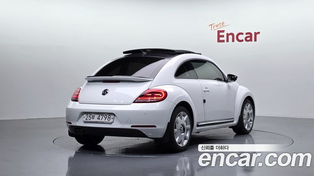 Volkswagen Beetle 2.0 TDI Exclusive 2014 — фото 2