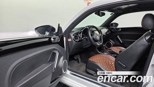 Volkswagen Beetle 2.0 TDI Exclusive 2014 — фото 10