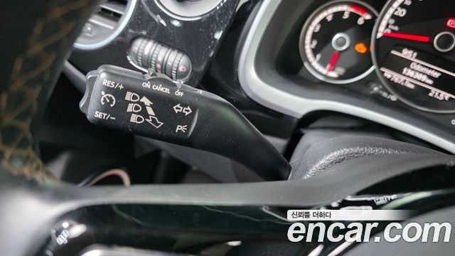 Volkswagen Beetle 2.0 TDI Exclusive 2014 — фото 17
