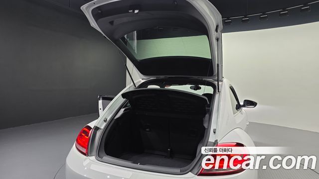 Volkswagen Beetle 2.0 TDI Exclusive 2014 — фото 20