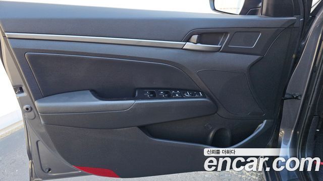 Hyundai Avante (AD) 1.6 GDI Value Plus 2018 — фото 24