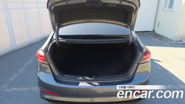 Hyundai Avante (AD) 1.6 GDI Value Plus 2018 — фото 33