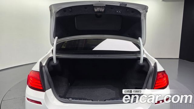 BMW 5 Series (F10) 528i M Aero Dynamic 2016 — фото 20