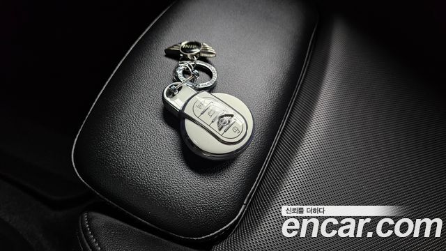 MINI Cooper 5Door Standard 3rd 2018 — фото 16