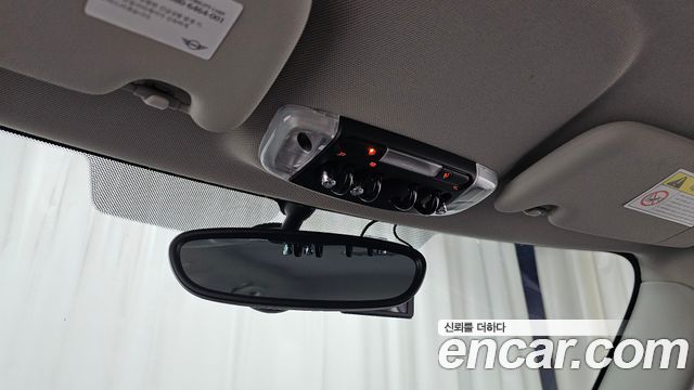 MINI Cooper 5Door Standard 3rd 2018 — фото 18