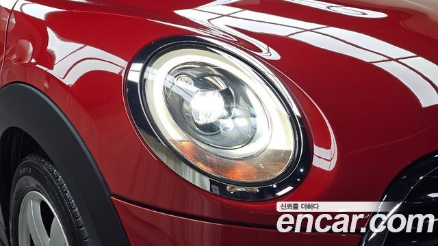 MINI Cooper 5Door Standard 3rd 2018 — фото 22