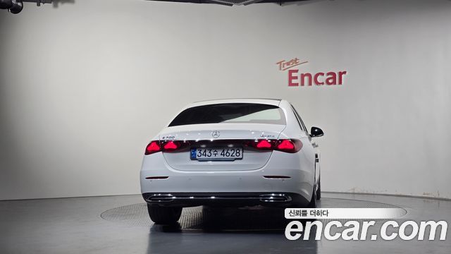 Mercedes-Benz E-Class (W214) E300 4MATIC Exclusive 2024 — фото 4