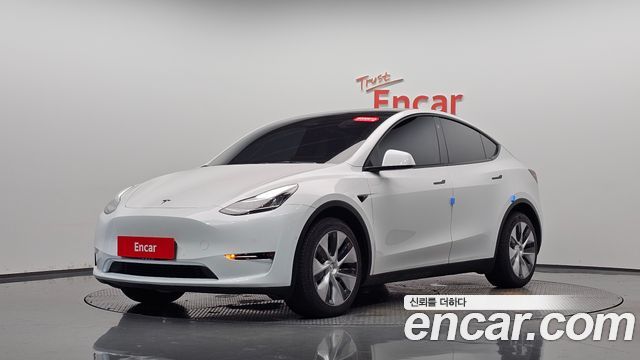 Tesla Model Y Long Range AWD 2022 — фото 11