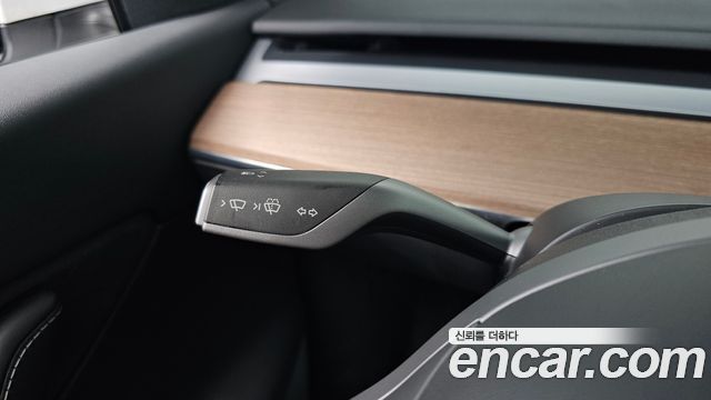 Tesla Model Y Long Range AWD 2022 — фото 18