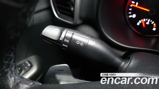 Kia Sportage The Bold Diesel 1.6 2WD Luxury 2019 — фото 19