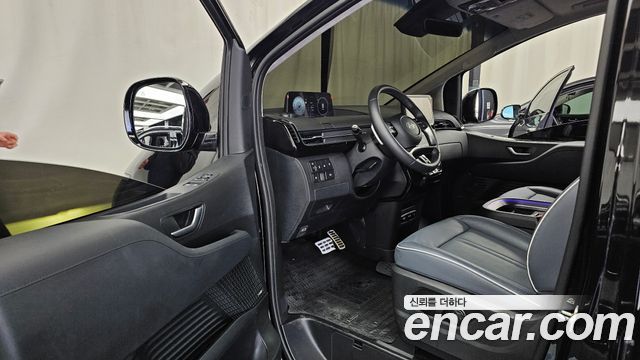 Hyundai Staria 4WD Lounge 9-Seater Inspiration 2025 — фото 10