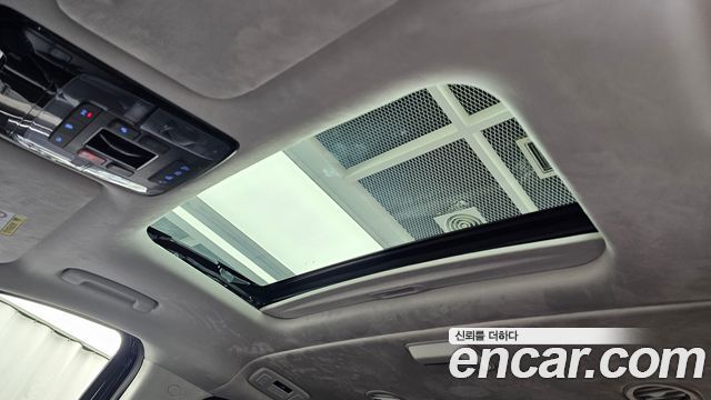 Hyundai Staria 4WD Lounge 9-Seater Inspiration 2025 — фото 18