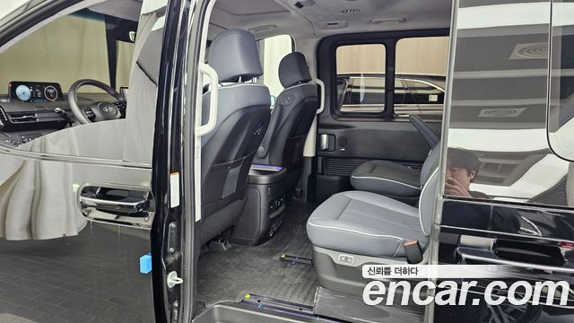 Hyundai Staria 4WD Lounge 9-Seater Inspiration 2025 — фото 26