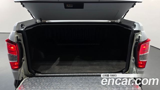 KG Mobility (SsangYong) Rexton Sports Diesel 2.2 4WD Noblesse 2019 — фото 16