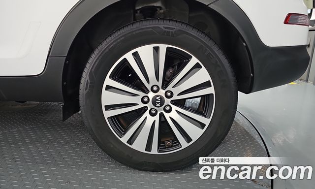 Kia Sportage R Diesel 2WD Trendy 2015 — фото 21