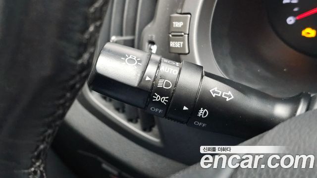 Kia Sportage R Diesel 2WD Trendy 2015 — фото 31