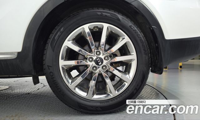 Kia Sorento Diesel 2.0 2WD Noblesse Special 2016 — фото 21