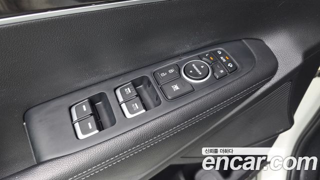 Kia Sorento Diesel 2.0 2WD Noblesse Special 2016 — фото 32