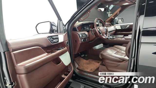 Lincoln Navigator (IV) 3.5L Black Label 2021 — фото 10