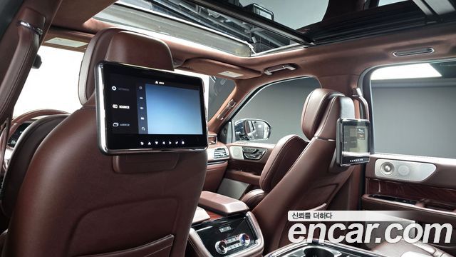 Lincoln Navigator (IV) 3.5L Black Label 2021 — фото 27