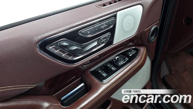 Lincoln Navigator (IV) 3.5L Black Label 2021 — фото 30