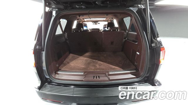 Lincoln Navigator (IV) 3.5L Black Label 2021 — фото 33