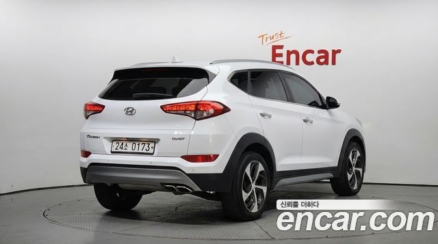 Hyundai Tucson Diesel 2.0 2WD Modern Special 2017 — фото 2
