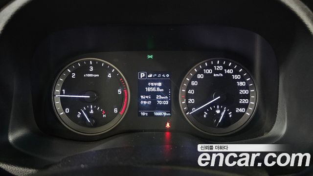 Hyundai Tucson Diesel 2.0 2WD Modern Special 2017 — фото 8