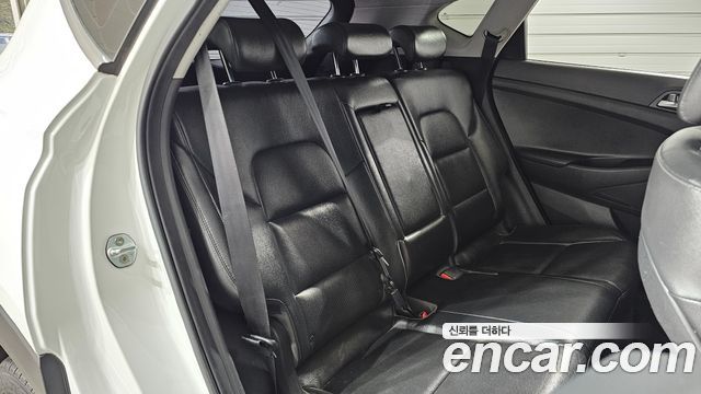 Hyundai Tucson Diesel 2.0 2WD Modern Special 2017 — фото 12