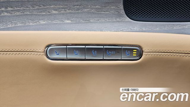 Genesis G90 (RS4) Gasoline 3.5 Turbo AWD 2022 — фото 17