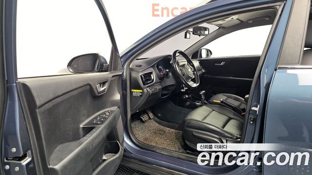 Kia Stonic Diesel 1.6 Prestige 2018 — фото 10