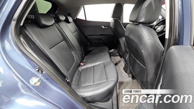 Kia Stonic Diesel 1.6 Prestige 2018 — фото 11