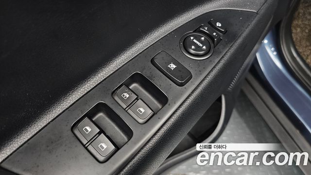 Kia Stonic Diesel 1.6 Prestige 2018 — фото 14