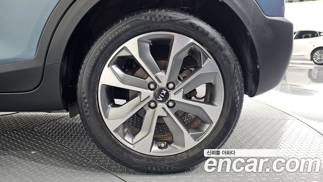 Kia Stonic Diesel 1.6 Prestige 2018 — фото 21