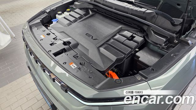 KG Mobility (SsangYong) Torres EVX E7 2024 — фото 6