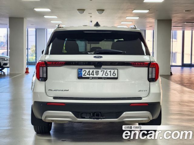 Ford Explorer (VI) 2.3 Platinum 4WD 2025 — фото 4