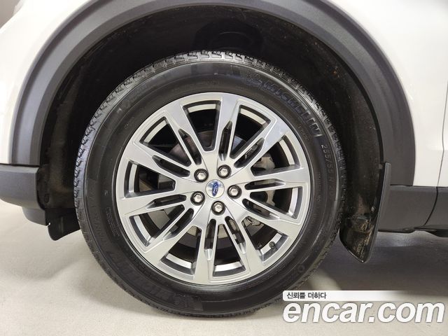 Ford Explorer (VI) 2.3 Platinum 4WD 2025 — фото 5