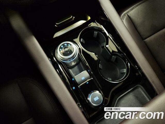 Ford Explorer (VI) 2.3 Platinum 4WD 2025 — фото 9