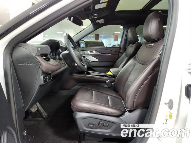 Ford Explorer (VI) 2.3 Platinum 4WD 2025 — фото 10