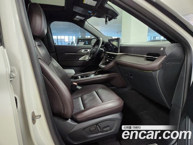 Ford Explorer (VI) 2.3 Platinum 4WD 2025 — фото 16