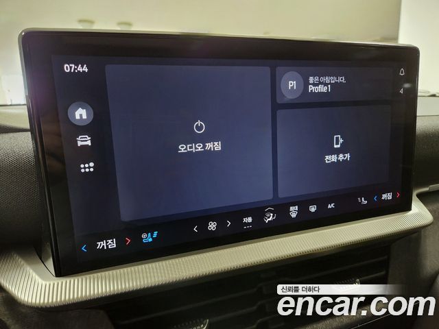 Ford Explorer (VI) 2.3 Platinum 4WD 2025 — фото 17