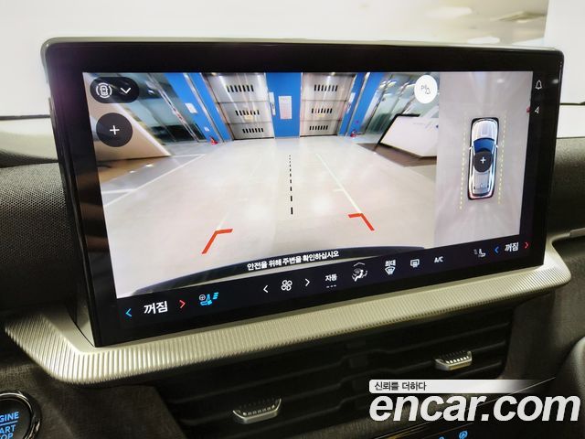 Ford Explorer (VI) 2.3 Platinum 4WD 2025 — фото 18