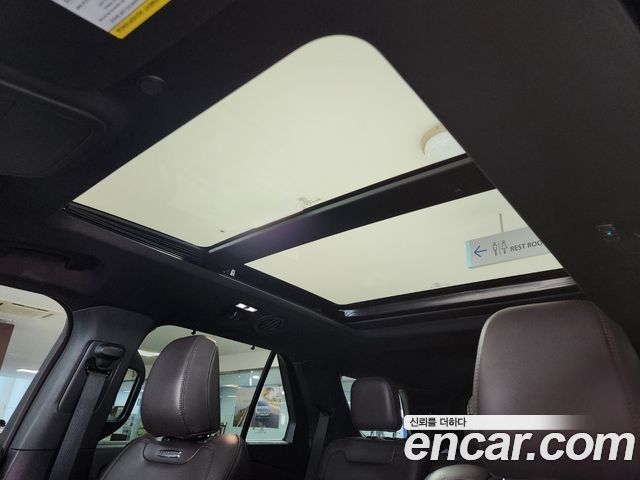 Ford Explorer (VI) 2.3 Platinum 4WD 2025 — фото 22